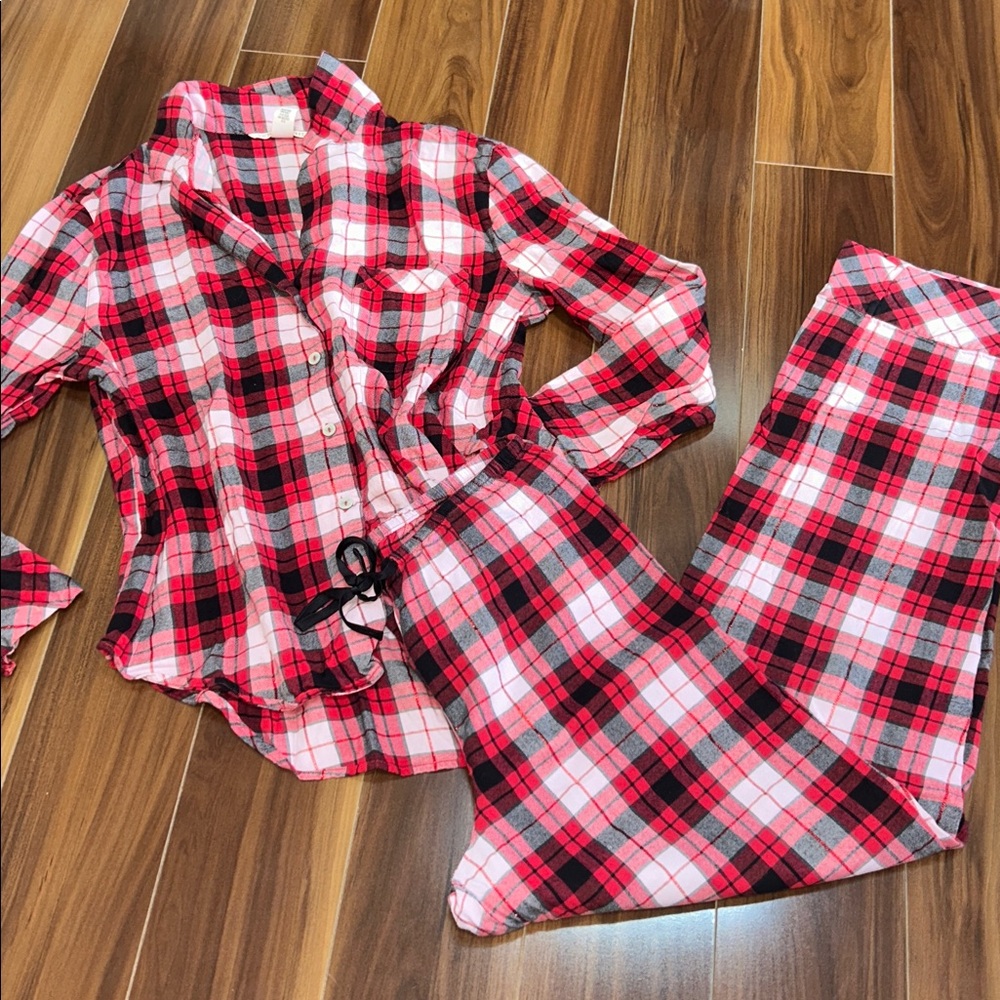 XS / Small Victoria’s Secret pajama set